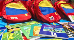 ESTUDIANTES AMAZONENSES RECIBIRÁN SUS COMBOS ESCOLARES
