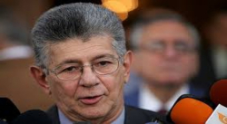 Ramos Allup: Lamento que algunos voceros de Primero Justicia disparen contra AD