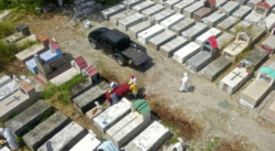 MÁS DE 700 PERSONAS FALLECIERON EN SUS VIVIENDAS EN GUAYAQUIL