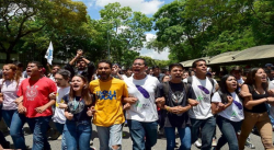 JUVENTUD AMAZONENSE EXIGE A DIRIGENCIA OPOSITORA DEN UN PASO AL COSTADO