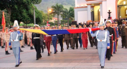 Iniciaron actos por el Día de la Resistencia Indígena con izada de la bandera nacional