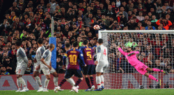 BARCELONA GOLPEÓ DURÓ A LIVERPOOL CON MESSI DE PROTAGONISTA